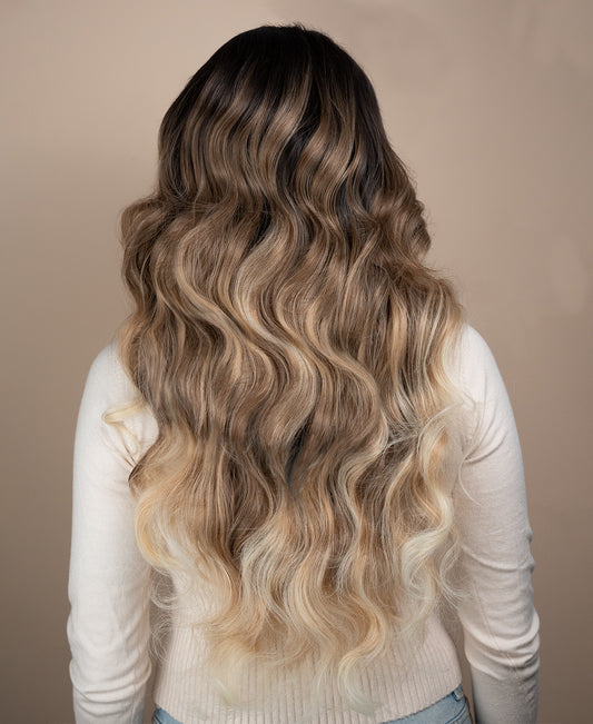 vegan fiber wavy wig 24" blonde balayage.